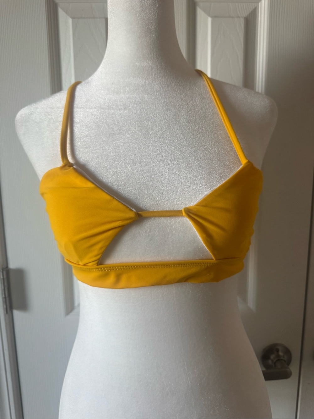 Mustard Yellow Cutout Strappy Bikini Top Tie Back Size Small